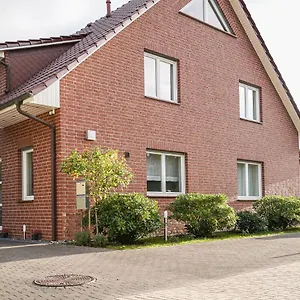 Modernes Stadthaus | Parkplatz | Wifi | Bad&dusche | Küche Apartment